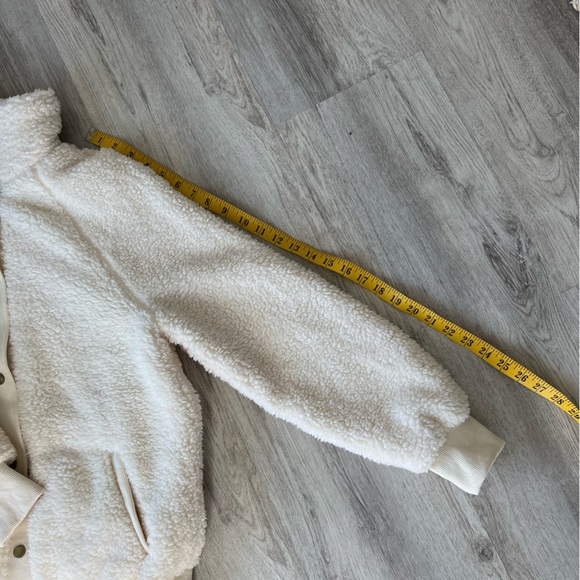 CREAM SHERPA JACKET - Picture 6 of 11